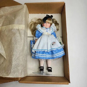 1993 Robin Woods Vinyl Doll Alice in Wonderland New in‎ Box